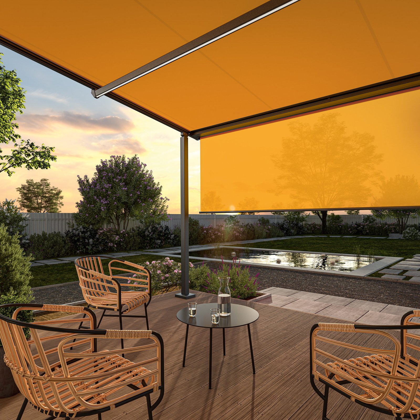 Portofino pergola met oranje doek en uitgevouwen Vario-volant als verticale zonwering op een terras bij zonsondergang